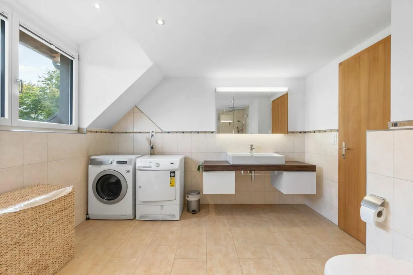 Quality Meets Comfort - Single Family Home with Gallery, Extension & Large Plot - Photo 17 of 19