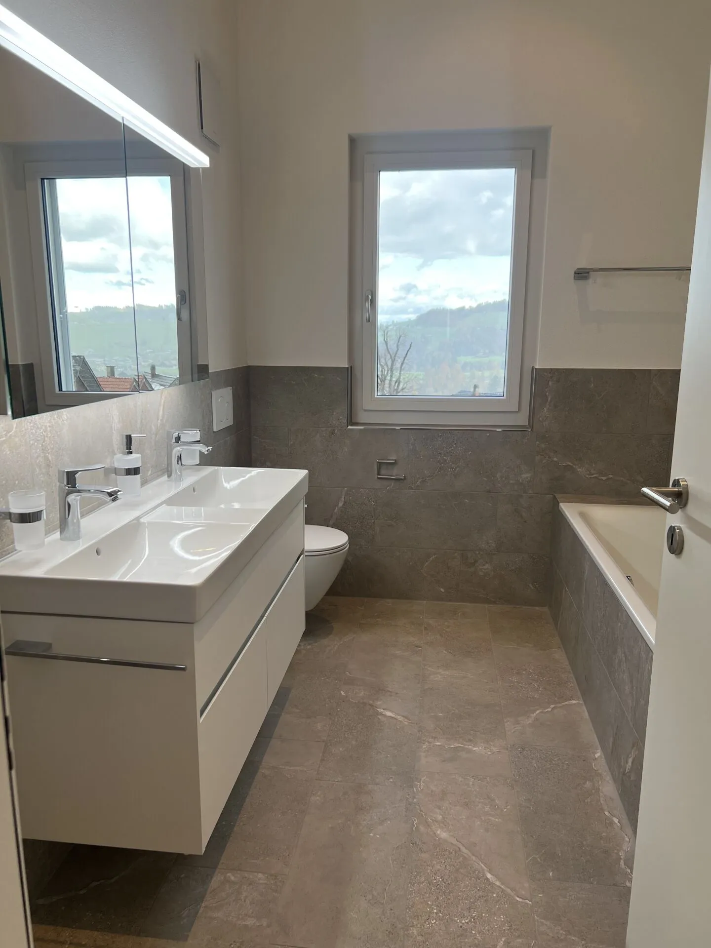 Vivre sainement avec vue - Appartement en penthouse 4½ pièces C4.1 - Photo 4 sur 51