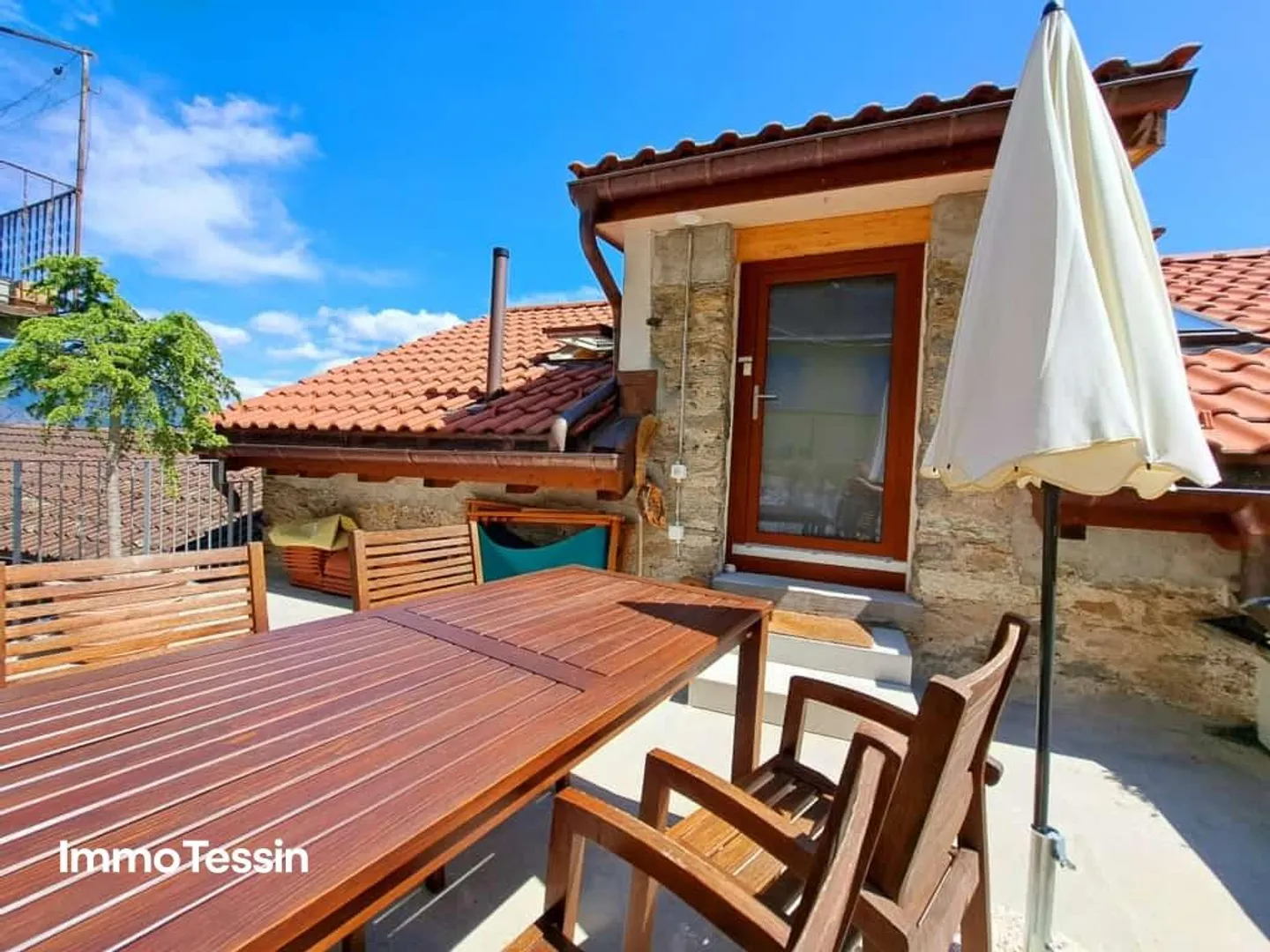 Between Heaven and Centovalli, renovated two-family house with at... - Photo 5 of 13