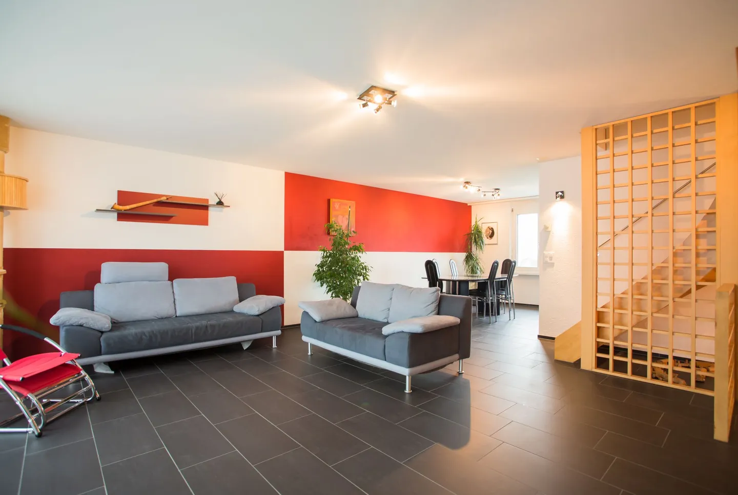 Vivre comme dans une maison individuelle, belle et lumineuse maisonette de 5,5 pièces avec vue sur le lac - Photo 5 sur 11