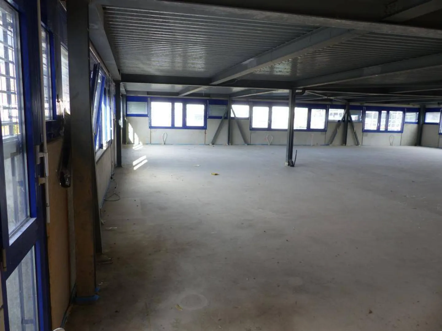 FOR RENT Versatile space of 325 m2 in Bevaix (NE) - Photo 11 of 13
