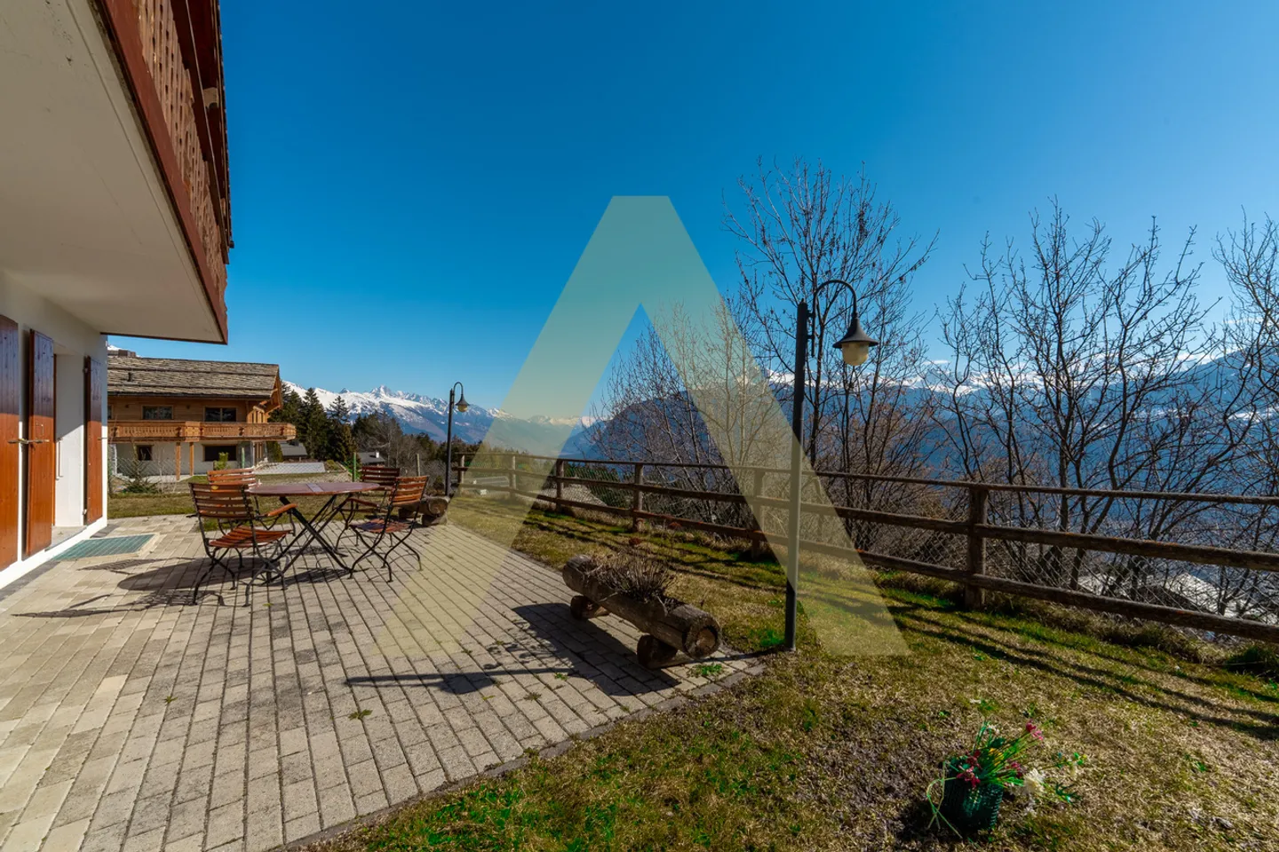 Chalet incantevole con vista panoramica - Foto 4 di 11