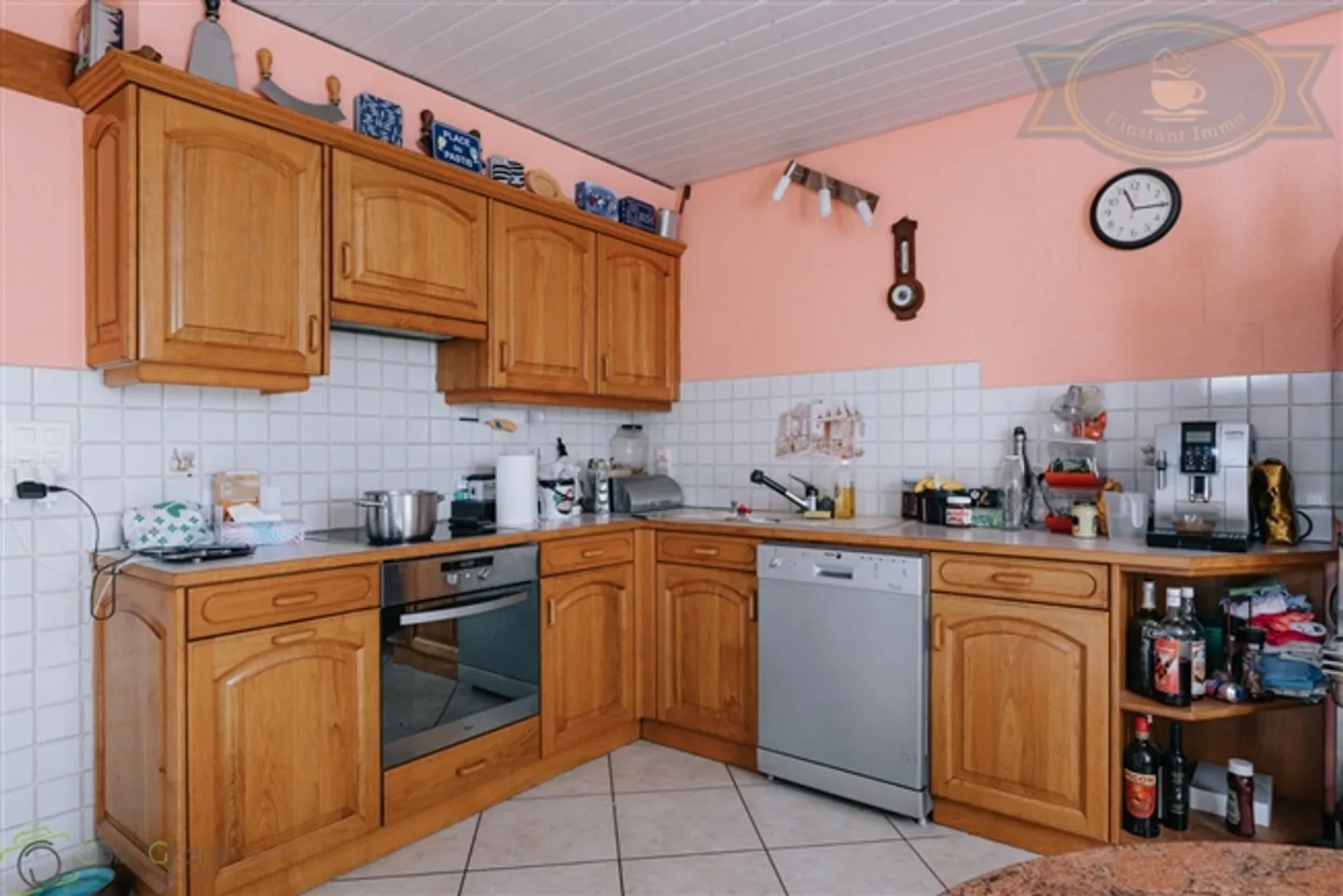 Edificio a uso misto nel cuore del villaggio di Seleute. - Foto 5 di 13