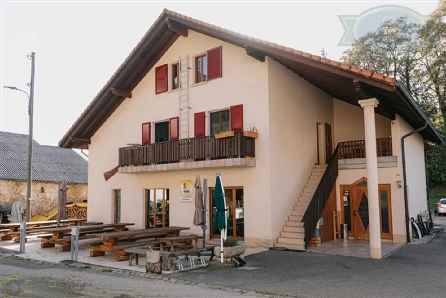 Edificio a uso misto nel cuore del villaggio di Seleute. - Foto 1 di 13