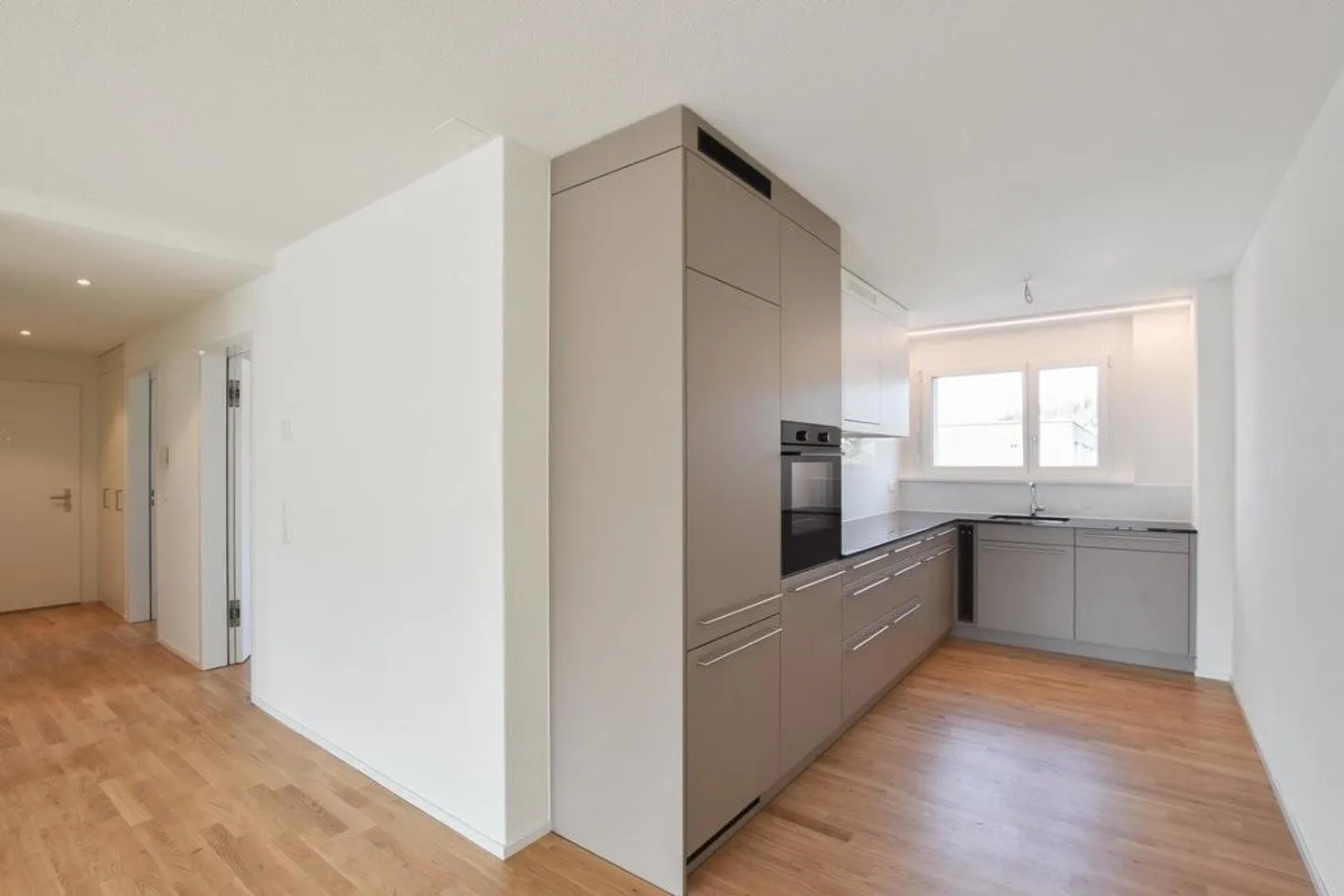 Modern 3.5-room apartment for rent - Photo 1 of 8
