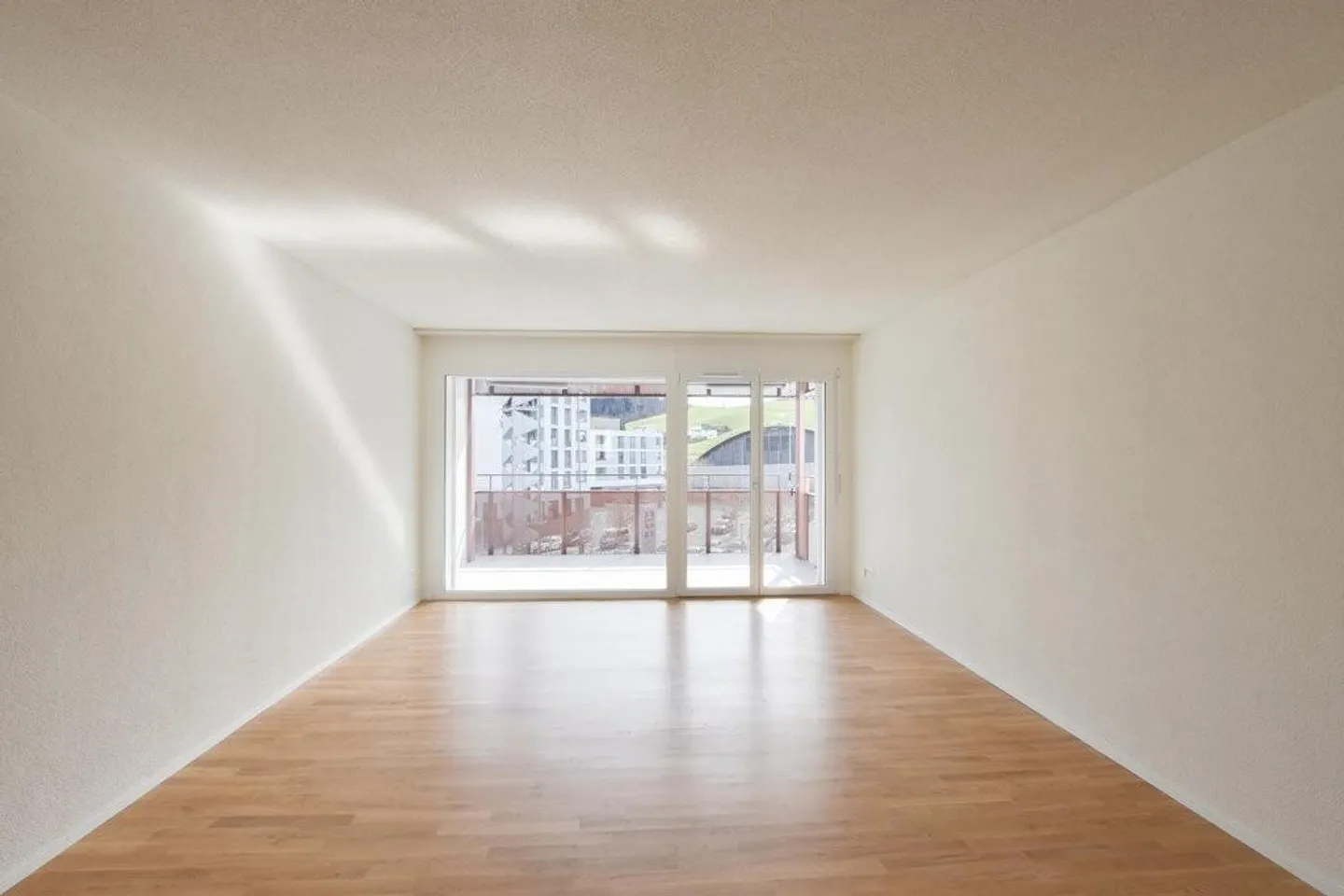 Modern 3.5-room apartment for rent - Photo 2 of 8