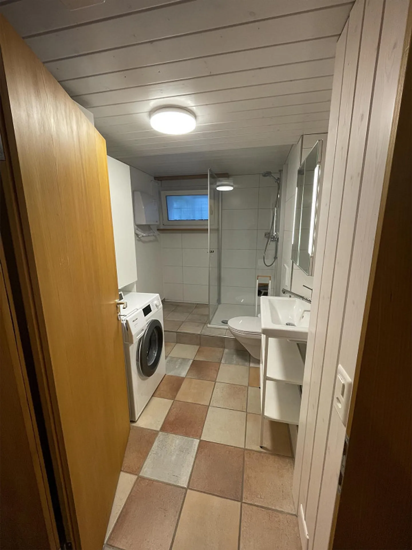 Charmante appartement de 3,5 pièces au rez-de-chaussée avec jardin d'hiver - Photo 6 sur 14