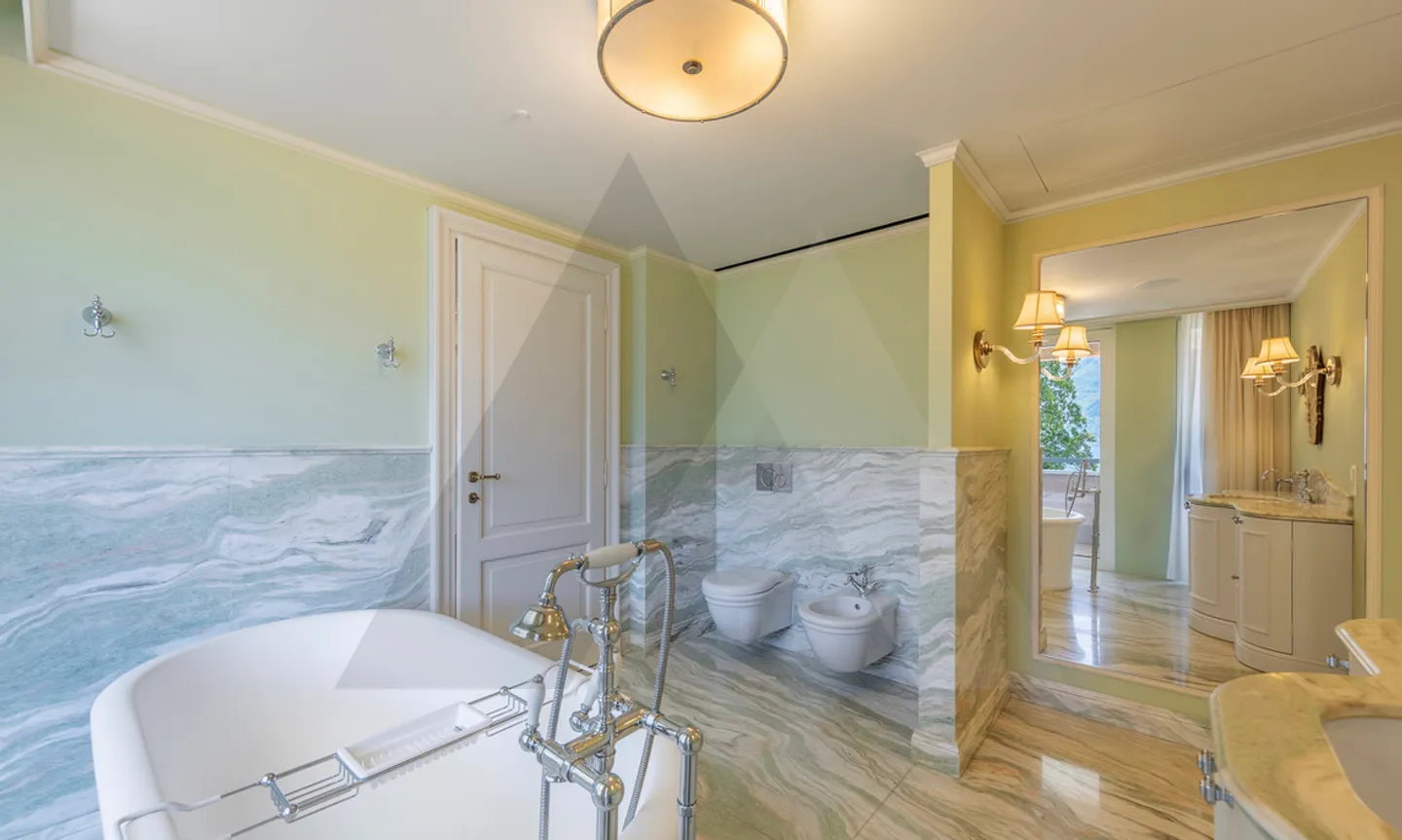 Appartamento di Lusso con Vista Lago - Foto 11 di 18