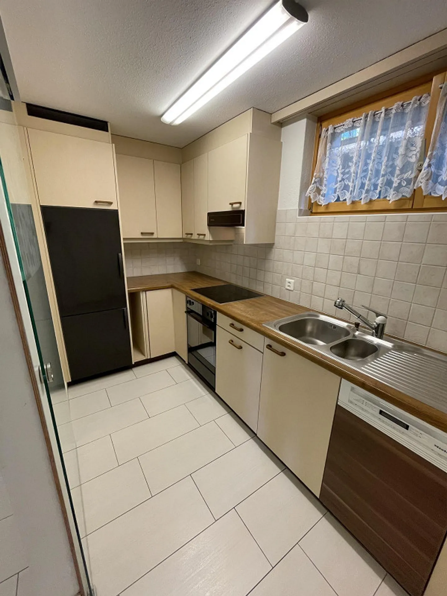 Charmante appartement de 3,5 pièces au rez-de-chaussée avec jardin d'hiver - Photo 9 sur 14