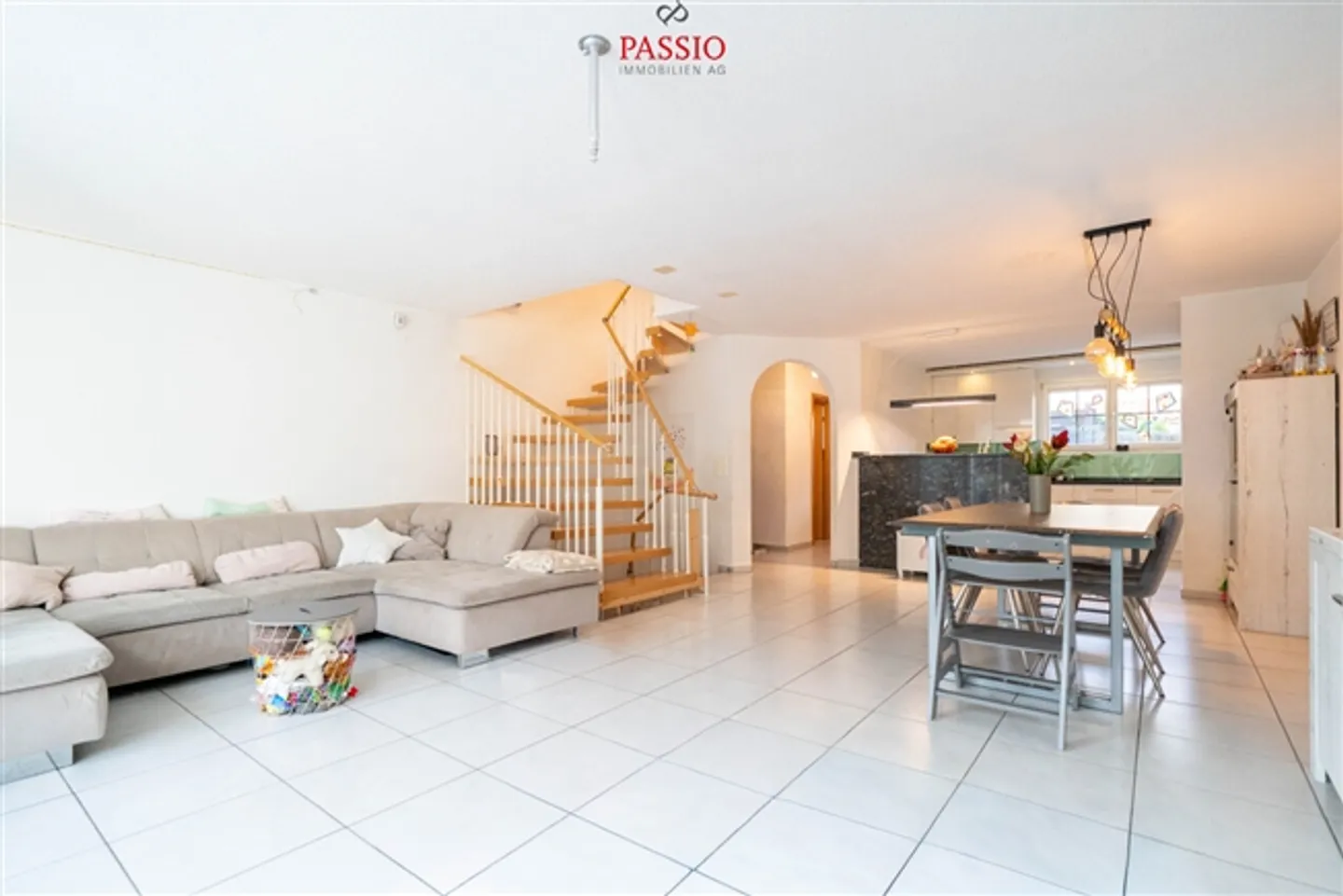 Maison de ville de 5,5 pièces, familiale et bien entretenue - Photo 6 sur 20