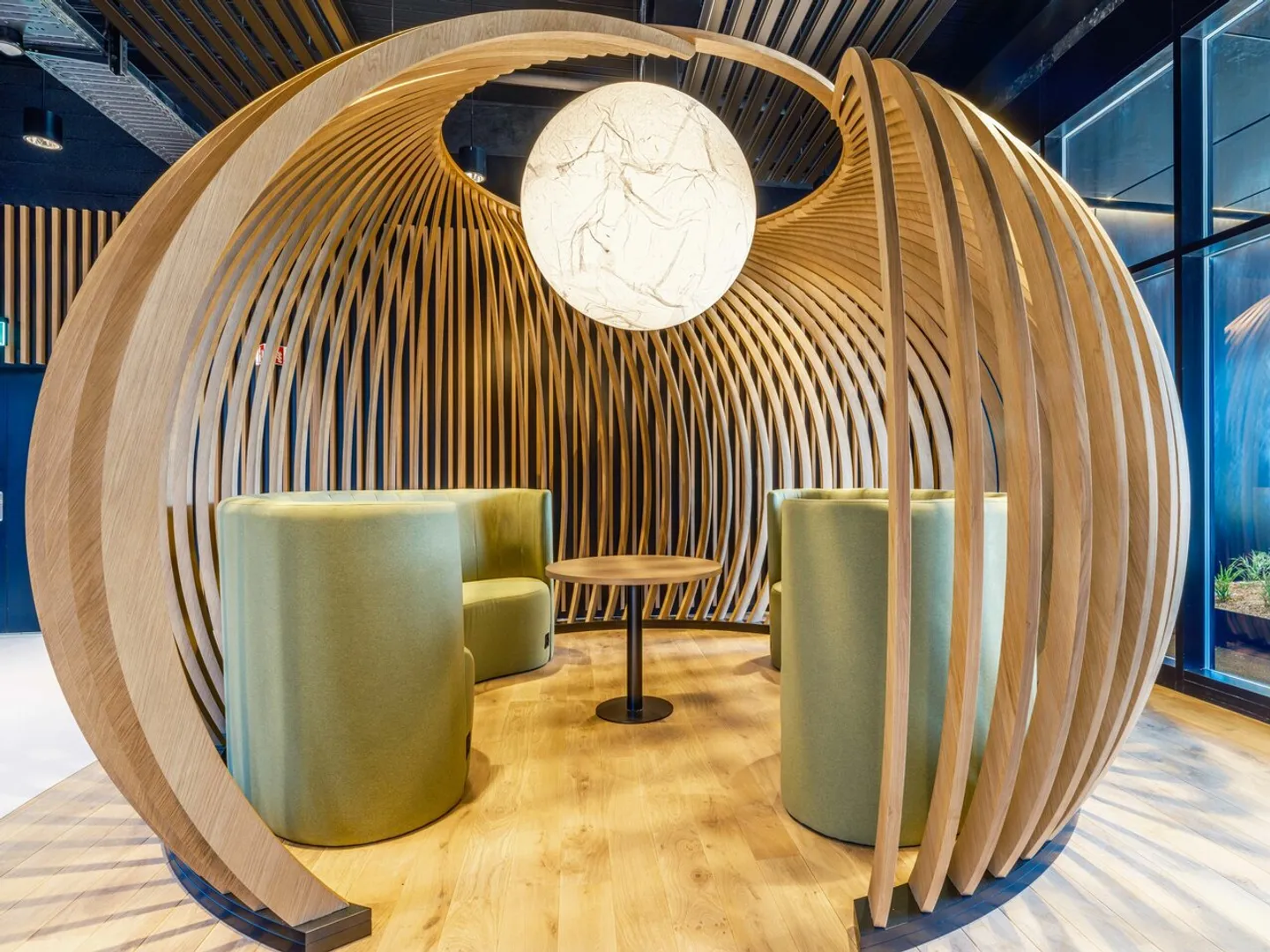 COMMERCIAL SPACE / Workshop / 1st FLOOR / E6 - 604M2 - Photo 8 of 12