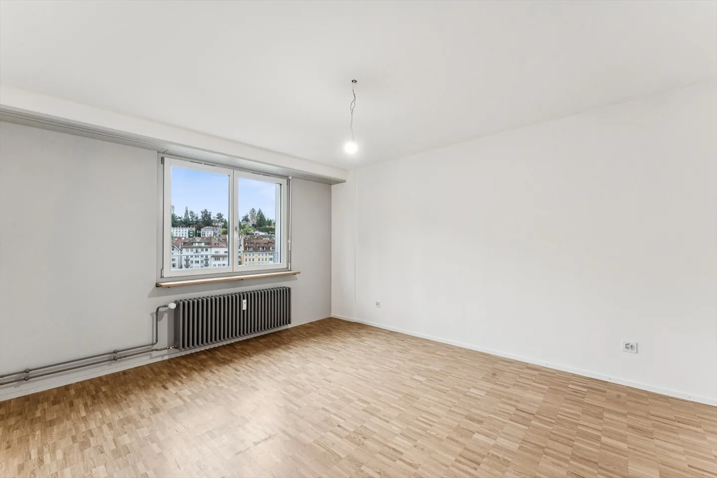 Apartment for rent - Photo 5 of 11