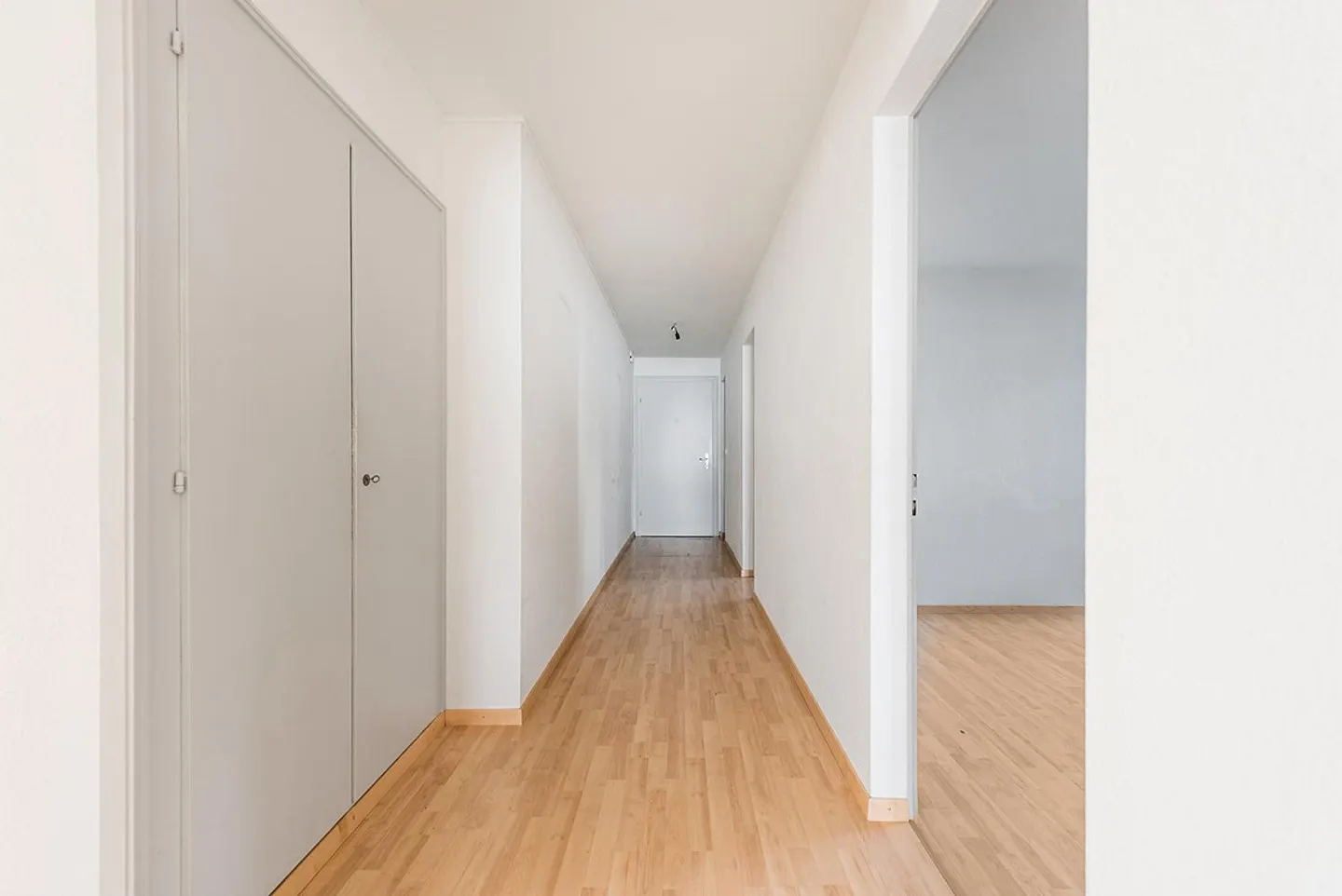 Appartement 4 pièces bien entretenu avec nouvelle cuisine dans le meilleur emplacement - Photo 7 sur 8