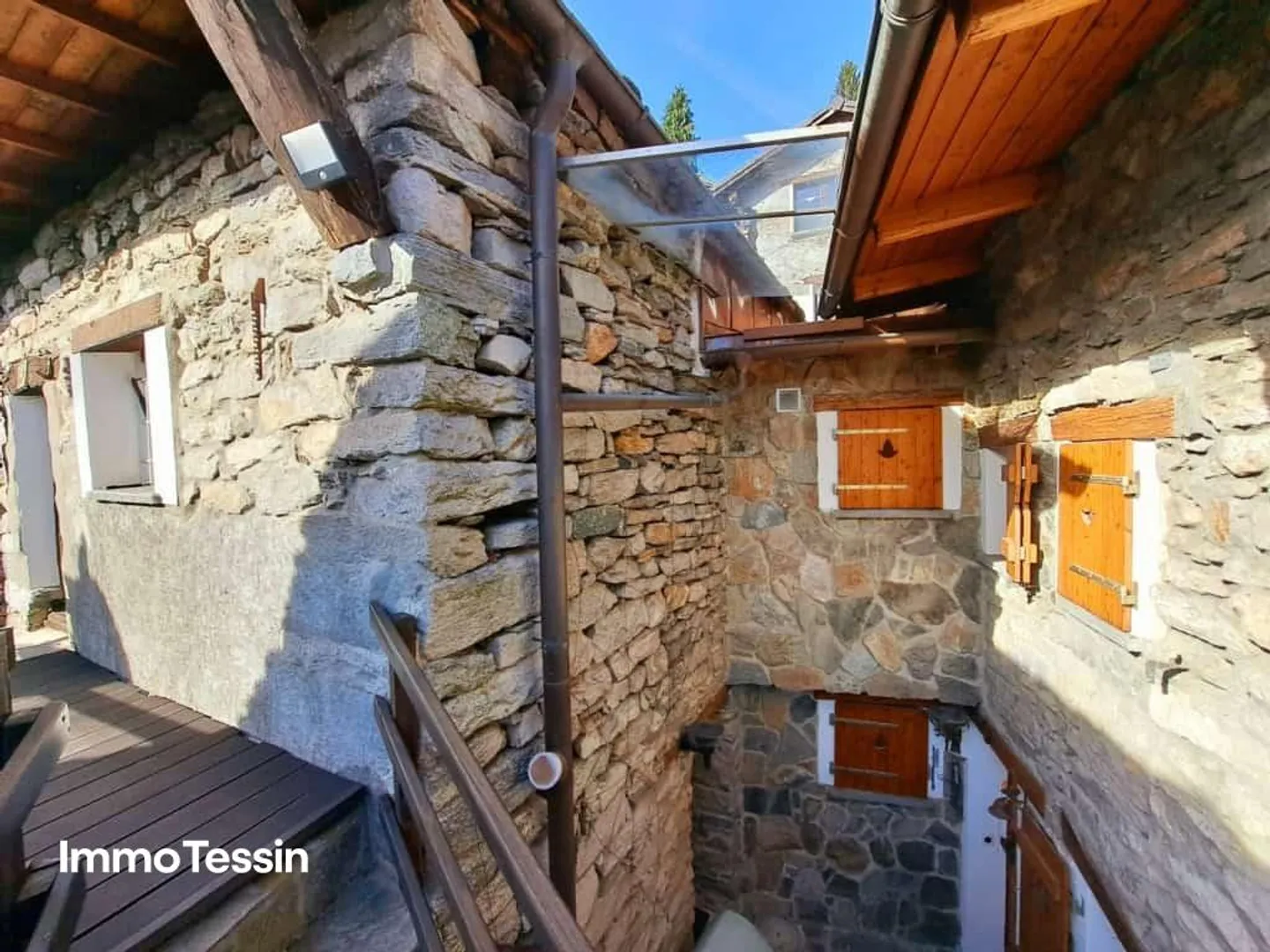 VERZASCATAL: 3 charming Rusticos in Mergoscia with beautiful views - Photo 3 of 13