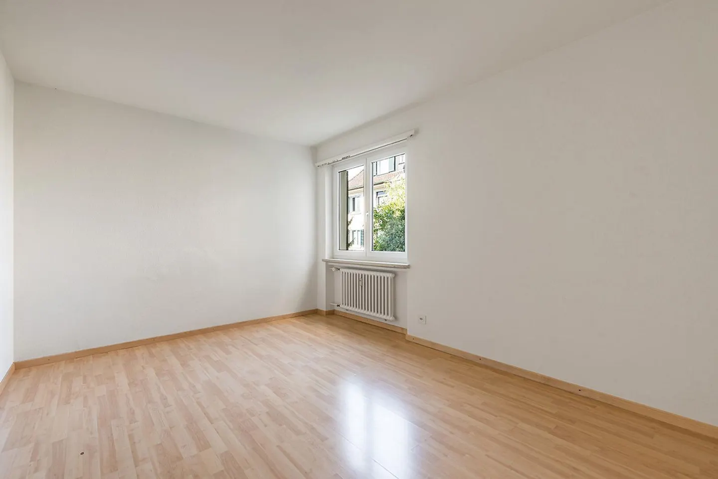 Appartement 4 pièces bien entretenu avec nouvelle cuisine dans le meilleur emplacement - Photo 5 sur 8