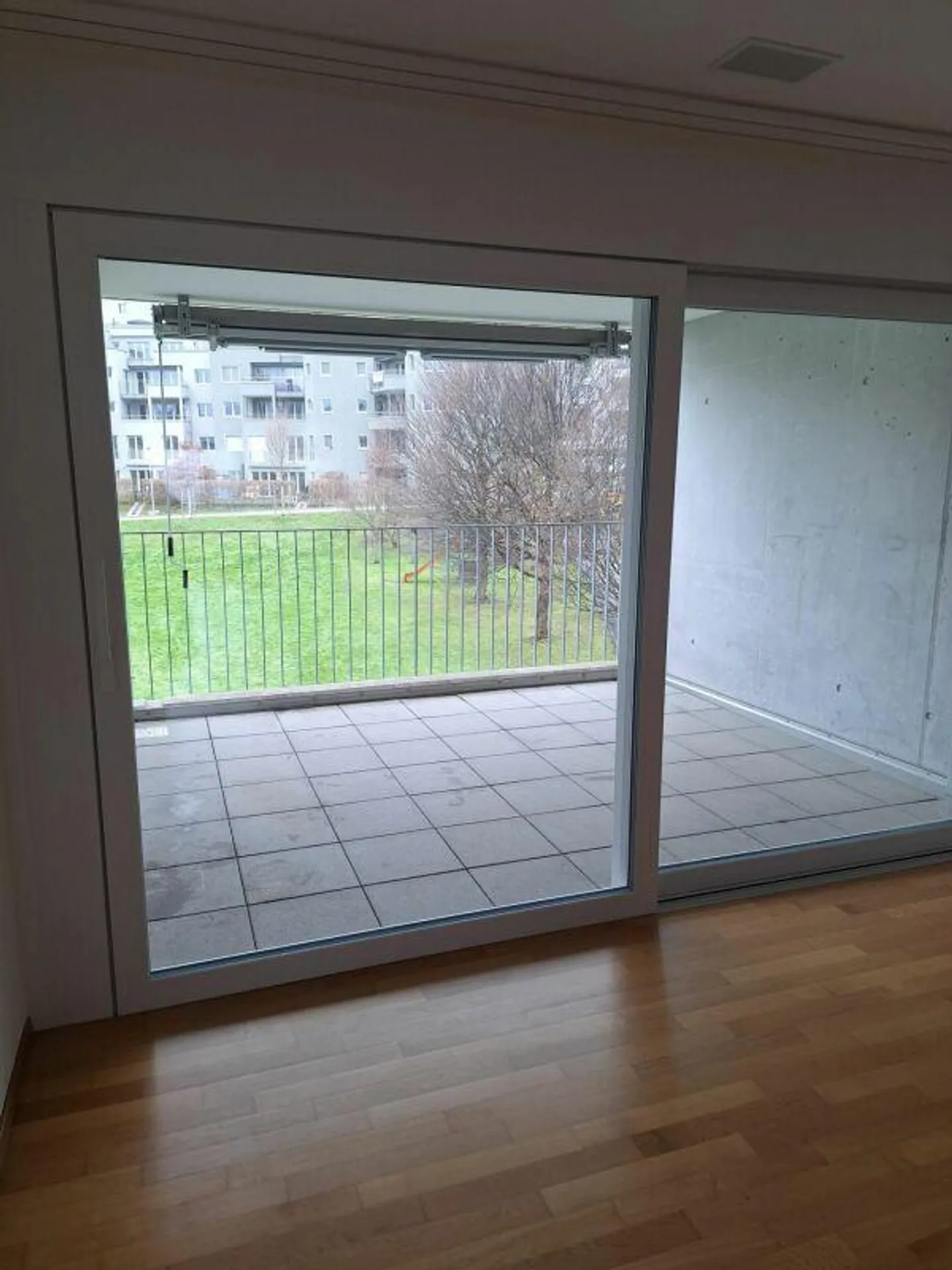 Bright 4.5 Room Apartment - Photo 4 of 7