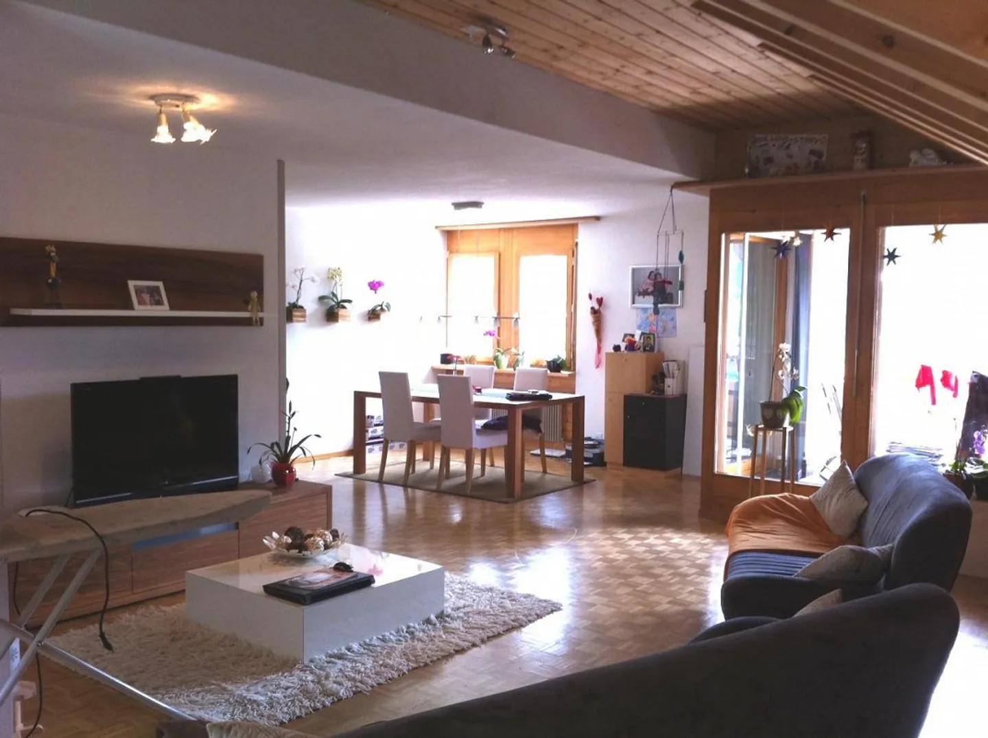 4.5-room apartment with balcony for rent - Photo 2 of 2