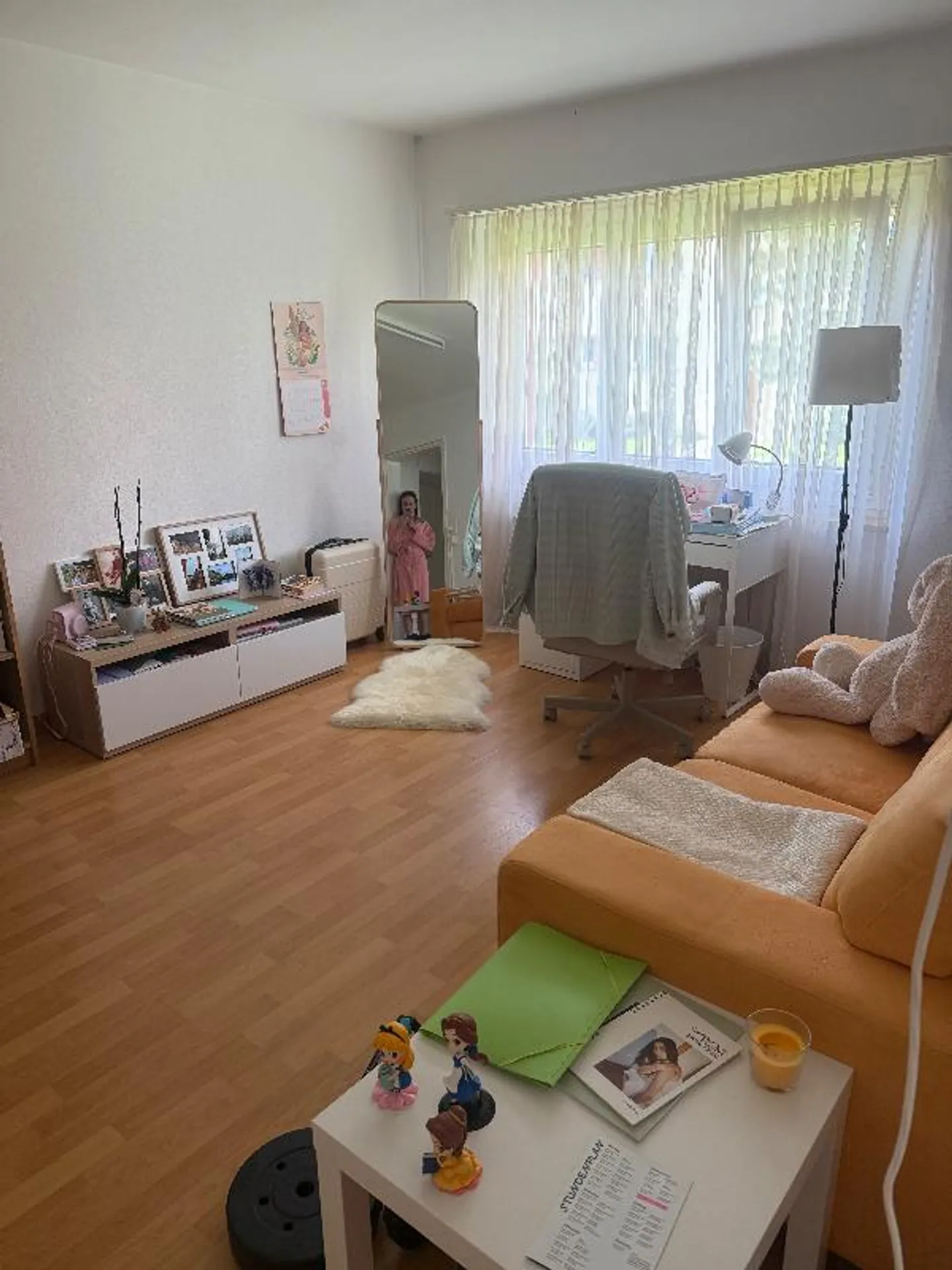 Camera condivisa arredata - Foto 1 di 4