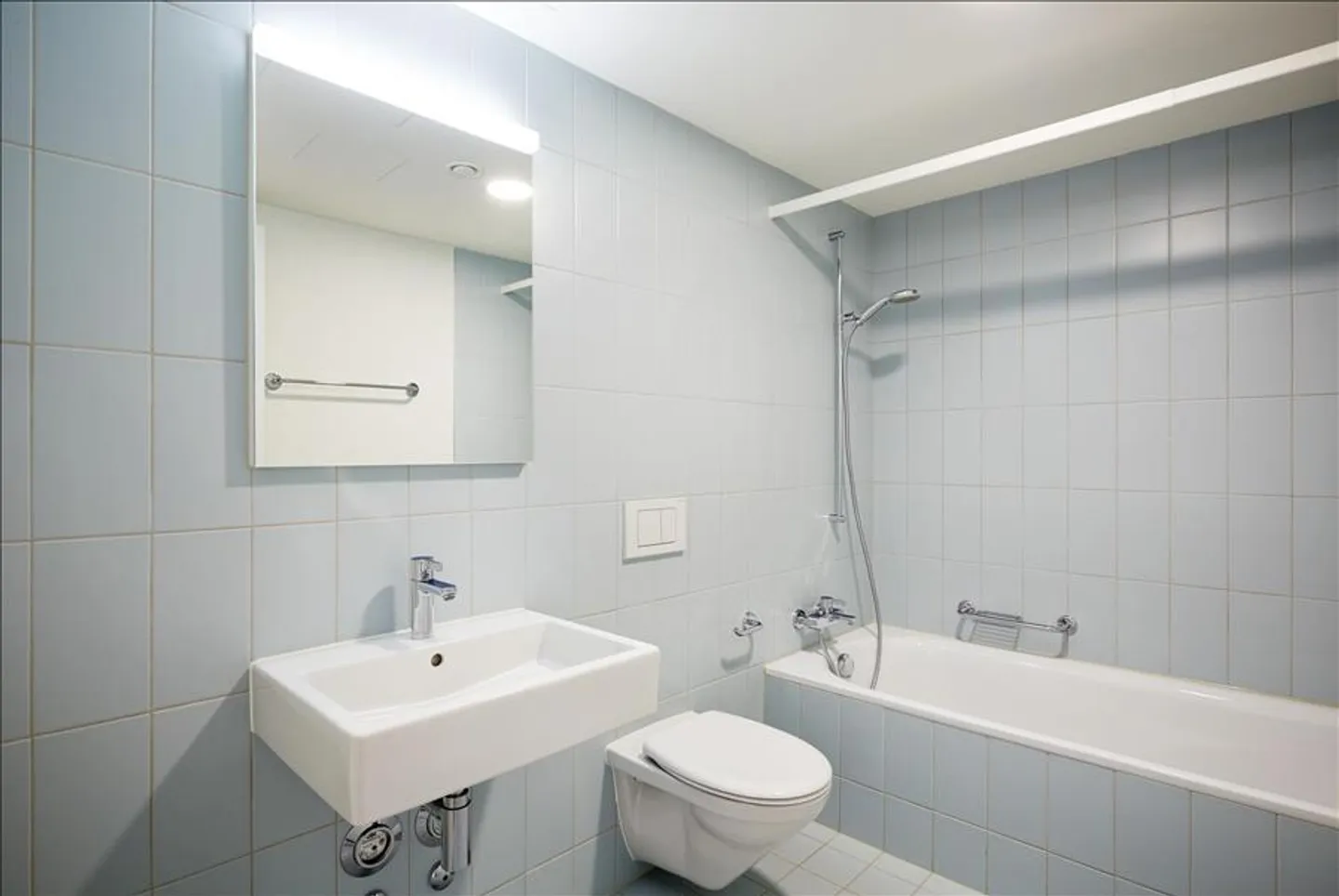 Modern apartment with plenty of comfort - Photo 3 of 6