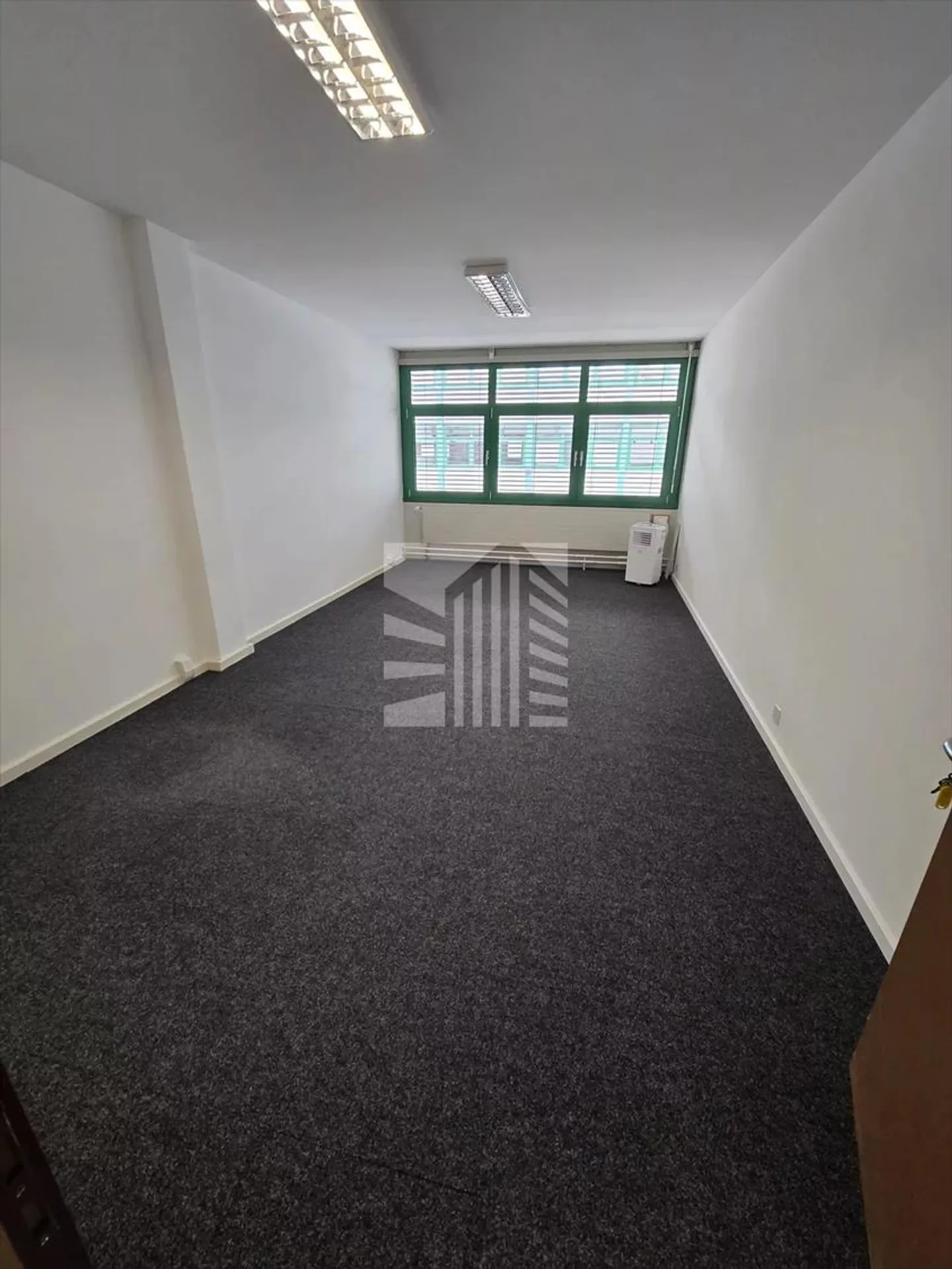 Edificio ad uso misto in affitto - Foto 2 di 4