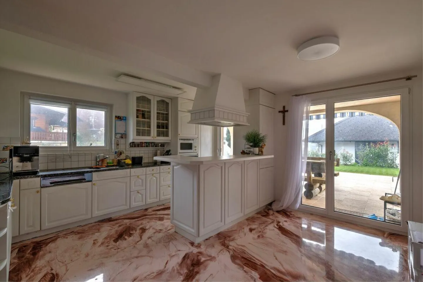 Bellissima casa unifamiliare di 8,5 stanze in una strada privata con giardino - Foto 9 di 23