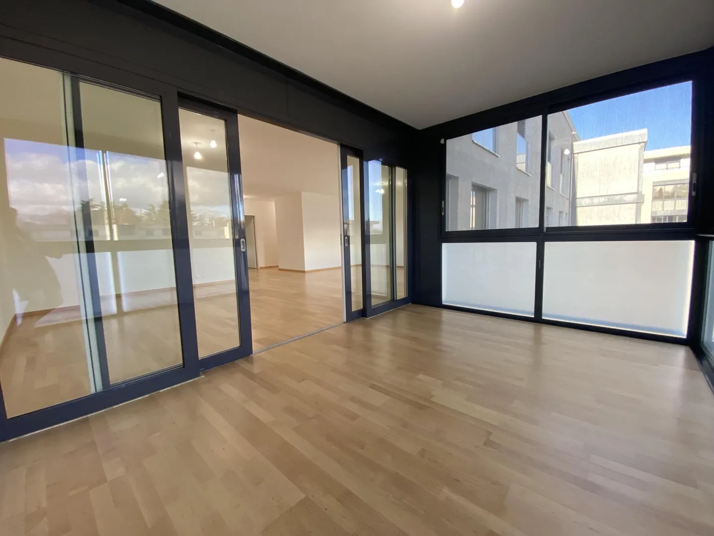 EXKLUSIVITÄT - 5-Zimmer-Wohnung mit 154 m² in Pregny-Chambésy - Foto 2 von 19