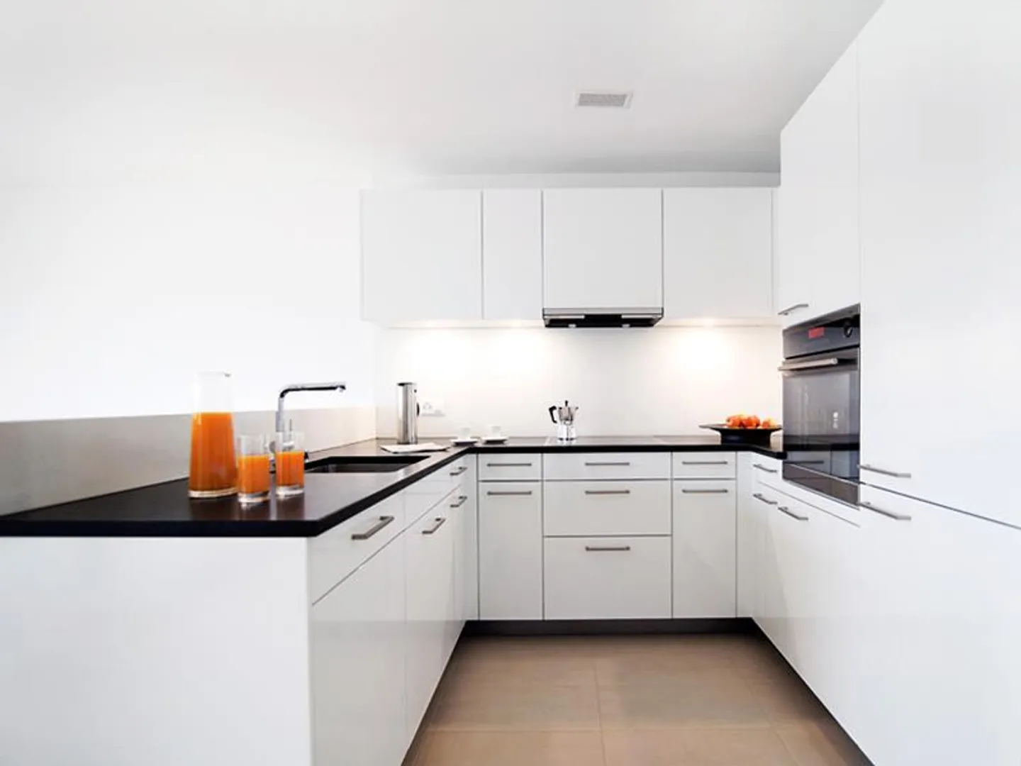 Modern 3.5 Room Apartment - Photo 2 of 6