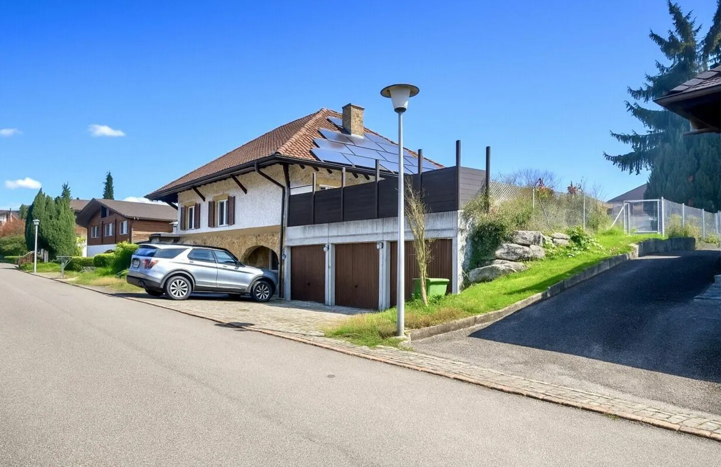 Bellissima casa unifamiliare di 8,5 stanze in una strada privata con giardino - Foto 18 di 23