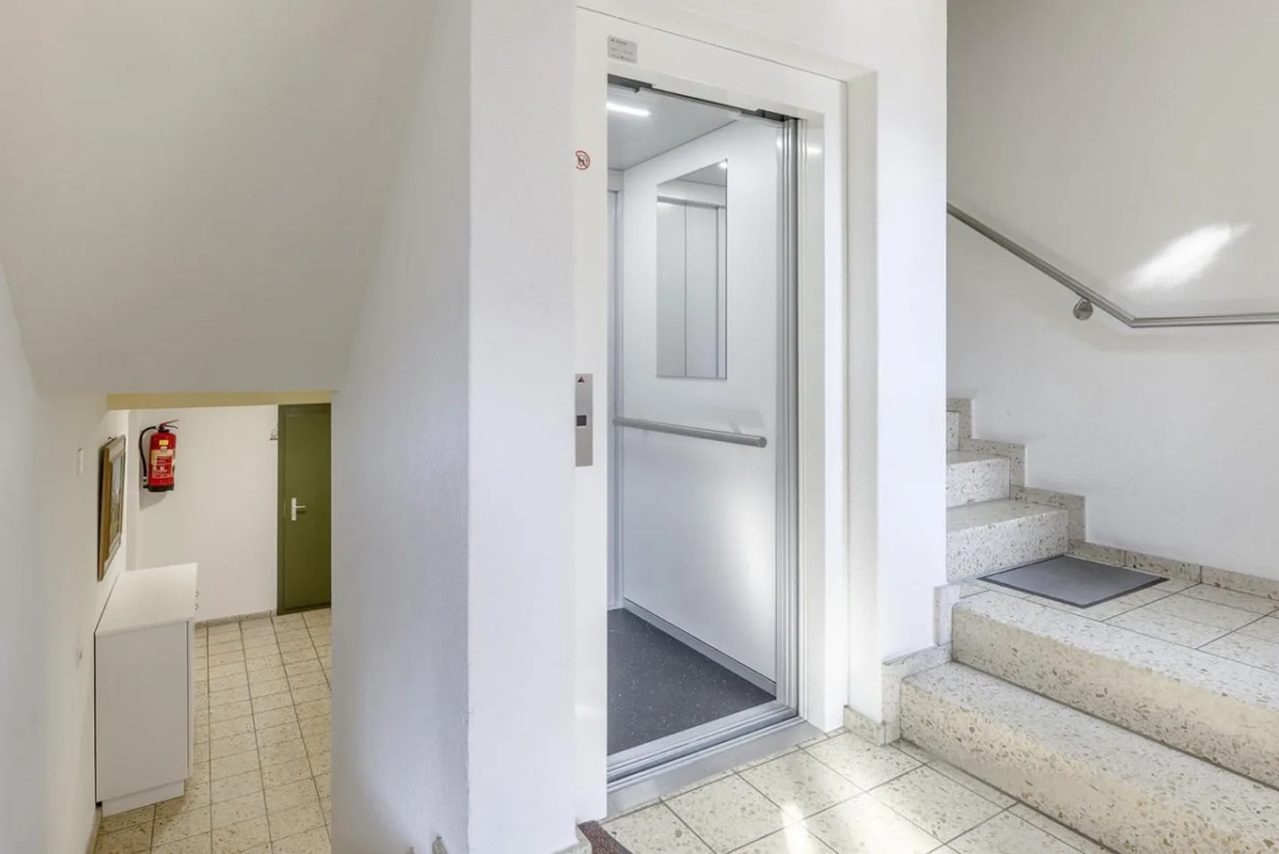 Proprietà di investimento con potenziale di aumento degli affitti a Siebnen - Foto 5 di 5