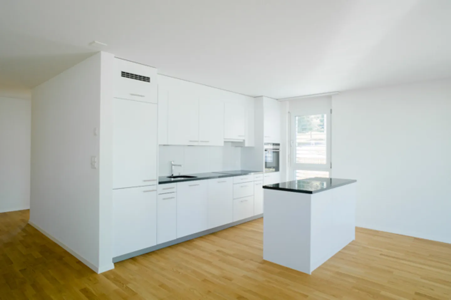 Apartment for rent - Photo 3 of 8