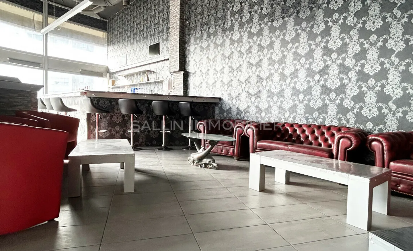 Spazio commerciale con vetrine di circa 250 m² in duplex - Foto 7 di 7