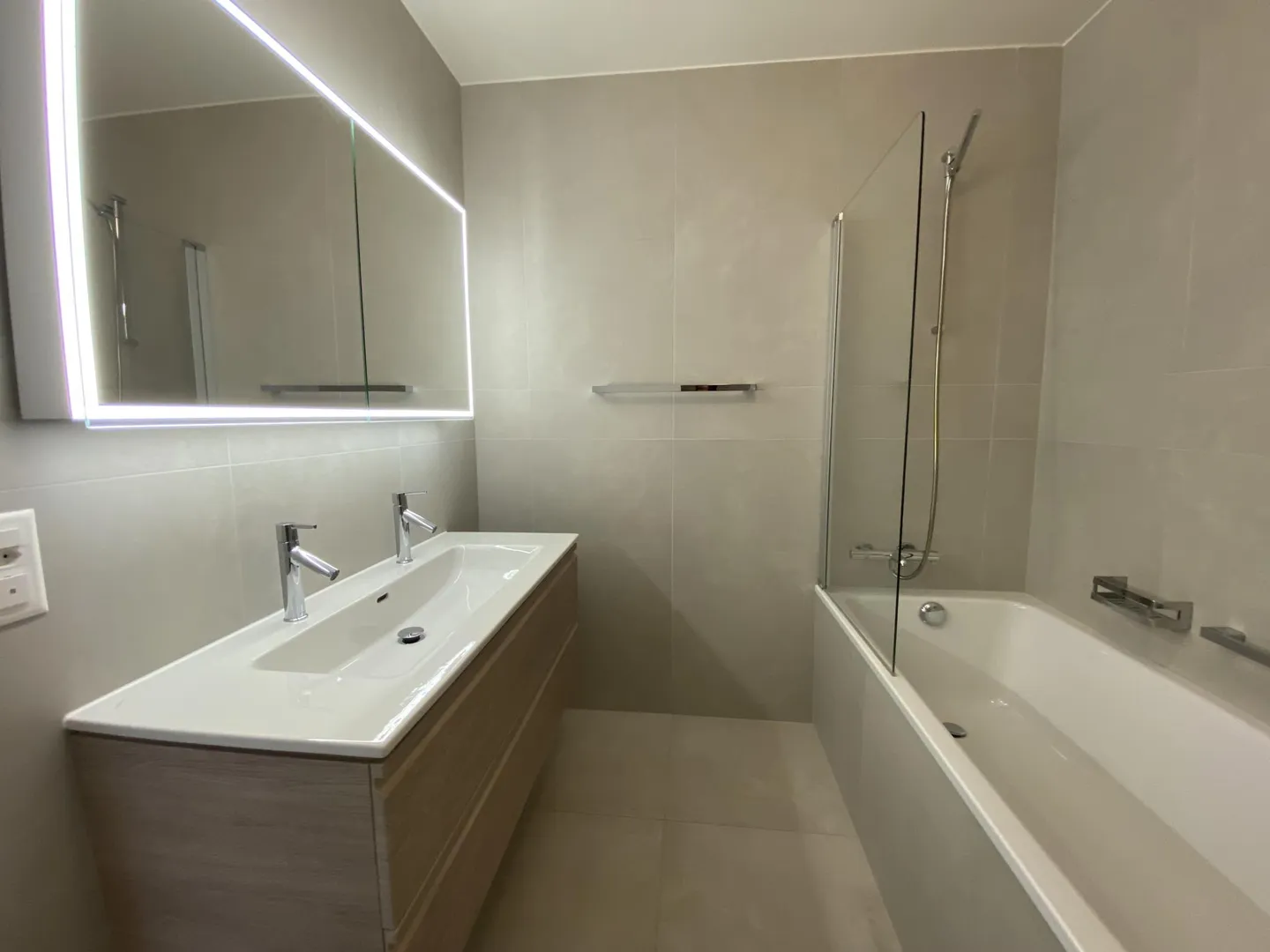 EXKLUSIVITÄT - 5-Zimmer-Wohnung mit 154 m² in Pregny-Chambésy - Foto 16 von 19