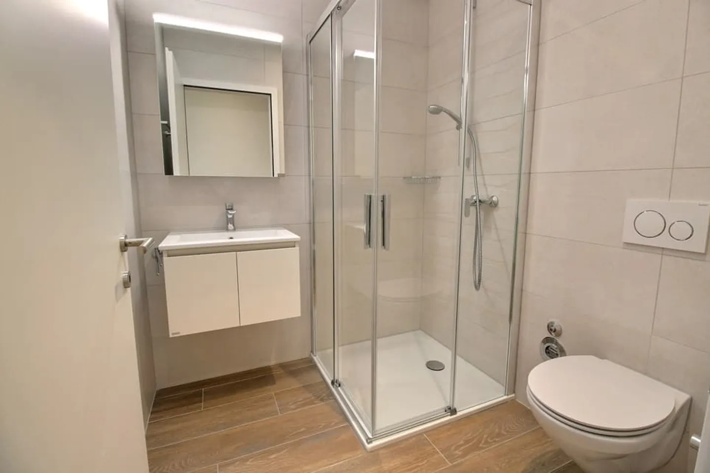 5,5 Zimmer Neubau im 2. Stock! - Foto 3 von 11