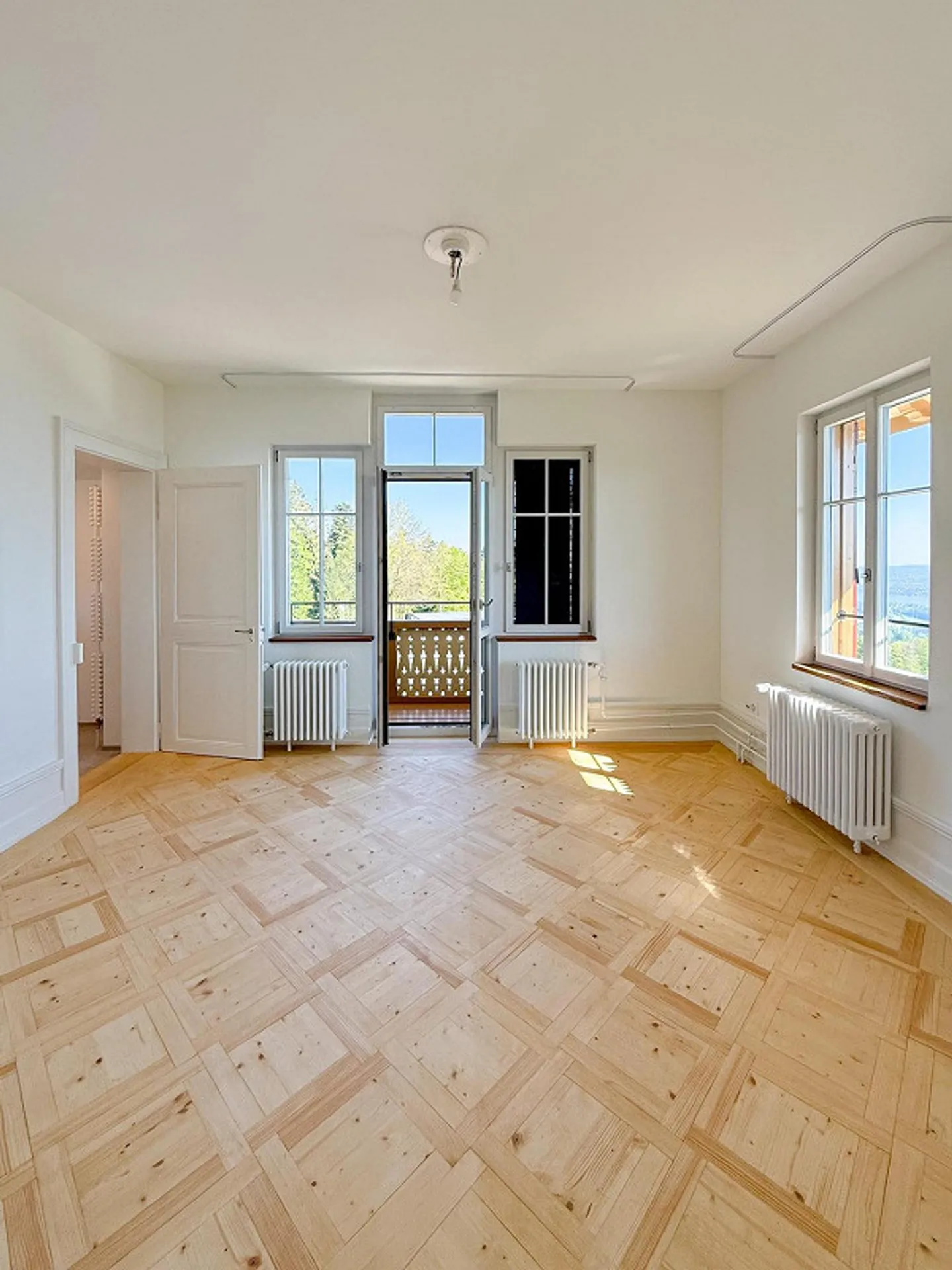 2.5 Zi-Wohnung mit atemberaubender Weitsicht - Photo 7 of 13