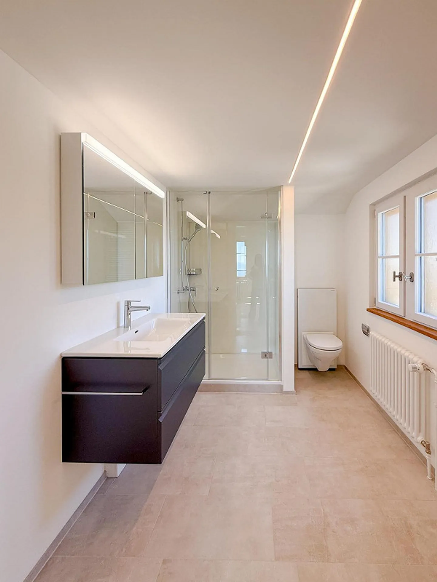 2.5 Zi-Wohnung mit atemberaubender Weitsicht - Photo 8 of 13