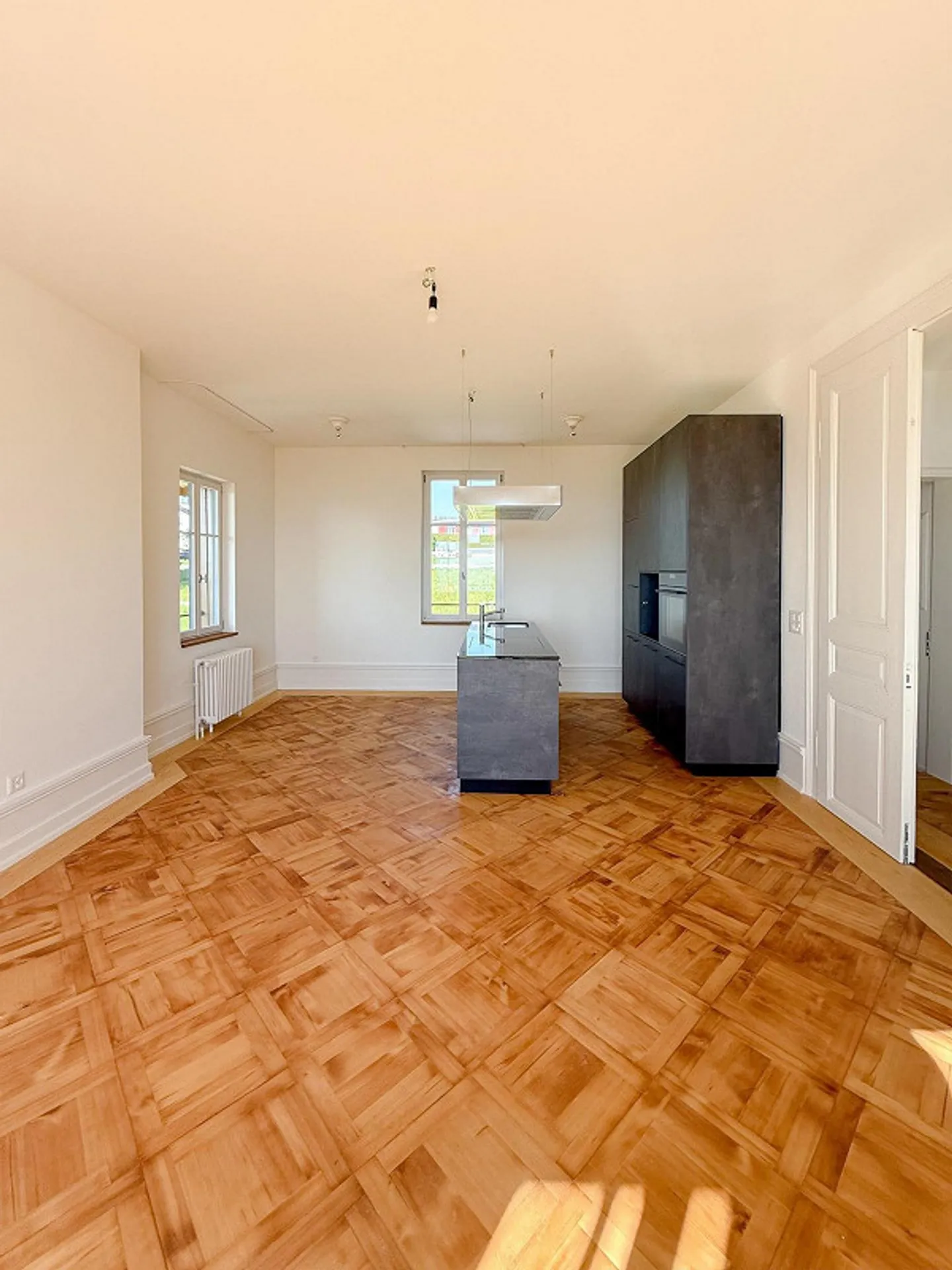 2.5 Zi-Wohnung mit atemberaubender Weitsicht - Photo 2 of 13
