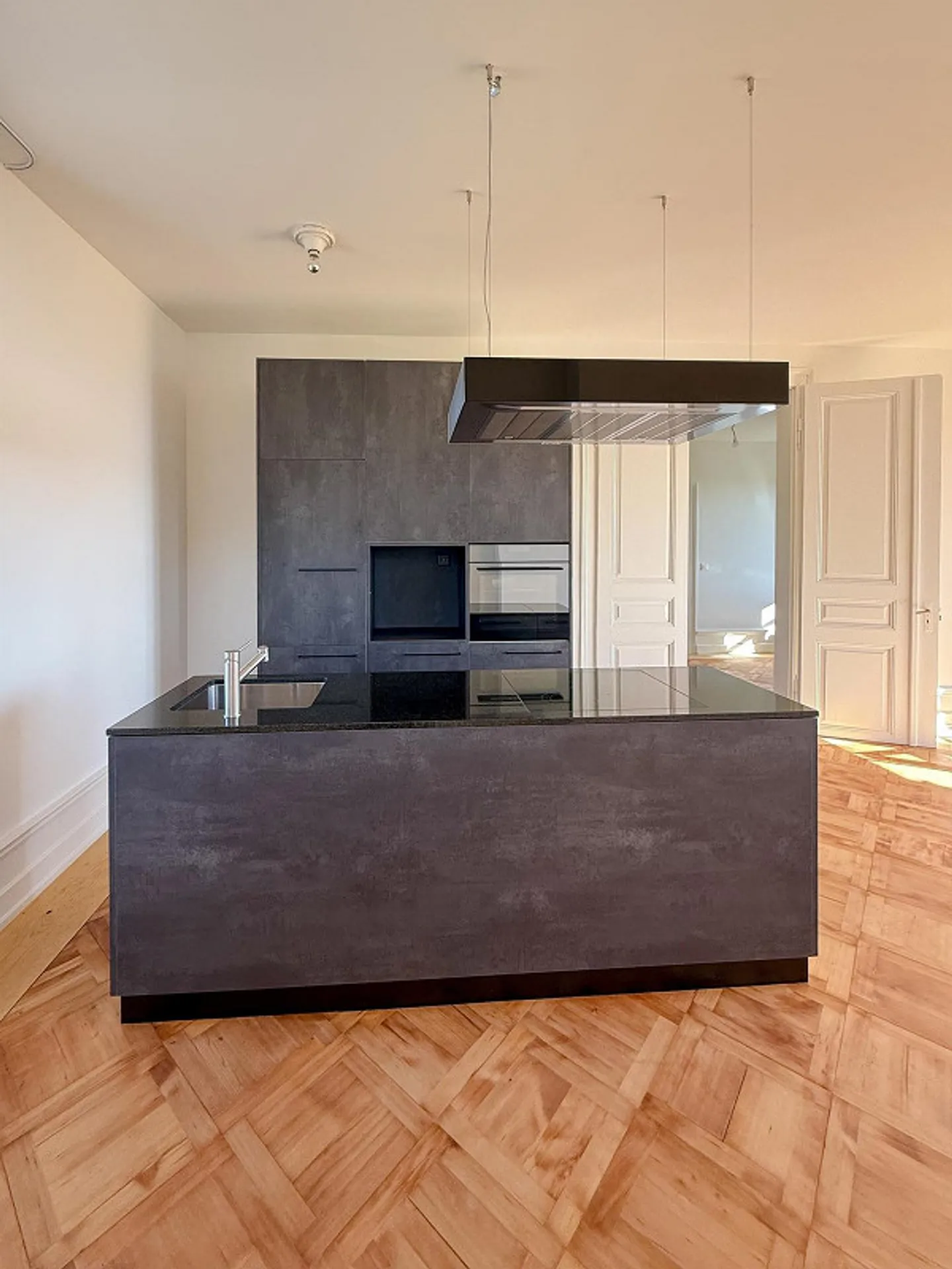 2.5 Zi-Wohnung mit atemberaubender Weitsicht - Photo 3 of 13