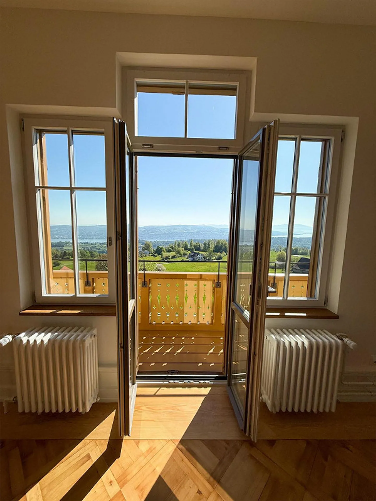 2.5 Zi-Wohnung mit atemberaubender Weitsicht - Photo 5 of 13