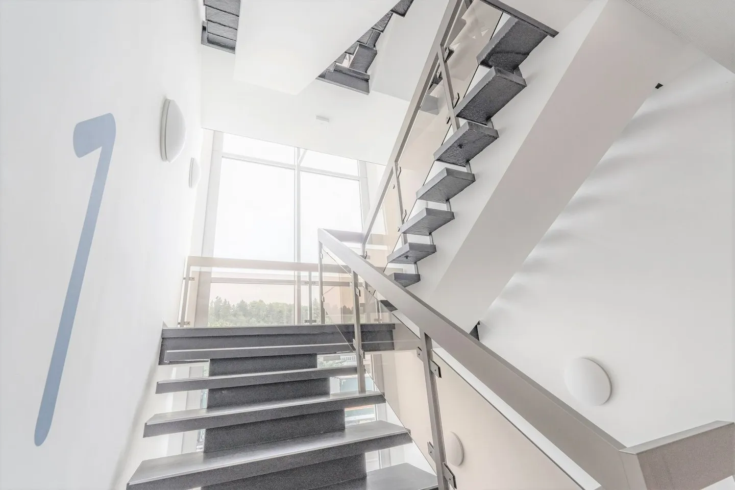 Vielseitige Gewerbefläche/n in Kloten zu vermieten - Foto 8 von 9