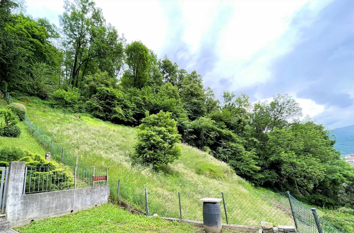 Terreno edificabile in zona tranquilla - Foto 2 di 12