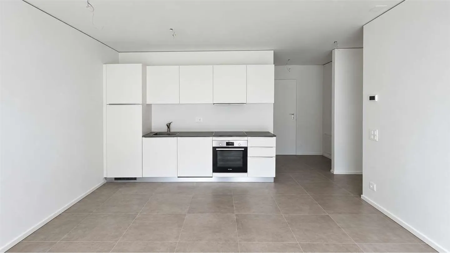 Modernes 2,5-Zimmer-Apartment mit Terrasse in der Residenza Due Laghi - Foto 6 von 13