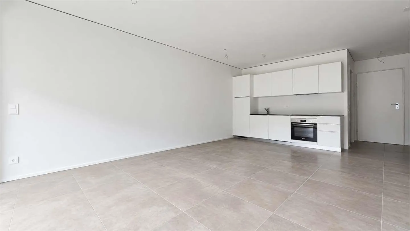 Modernes 2,5-Zimmer-Apartment mit Terrasse in der Residenza Due Laghi - Foto 7 von 13