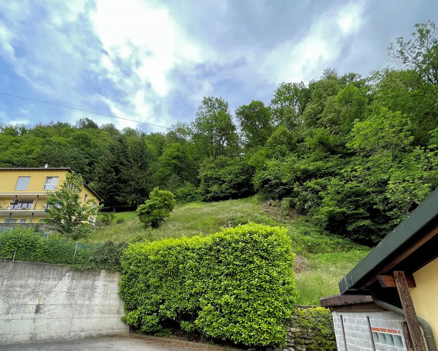 Terreno edificabile in zona tranquilla - Foto 1 di 12