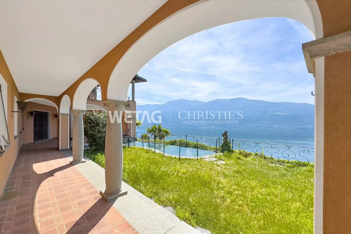 Villa méditerranéenne avec grand jardin, piscine extérieure et vue panoramique à vendre à Ronco sopra Ascona - Photo 12 sur 13