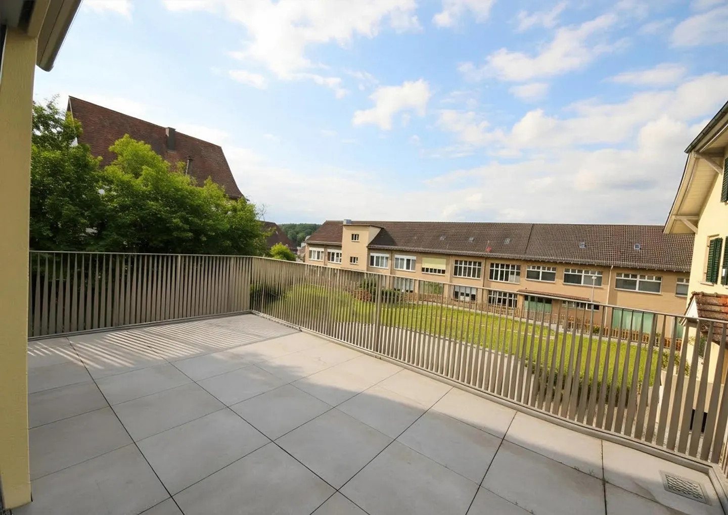 Moderno appartamento di 2,5 stanze con grande balcone a Thayngen! - Foto 7 di 8