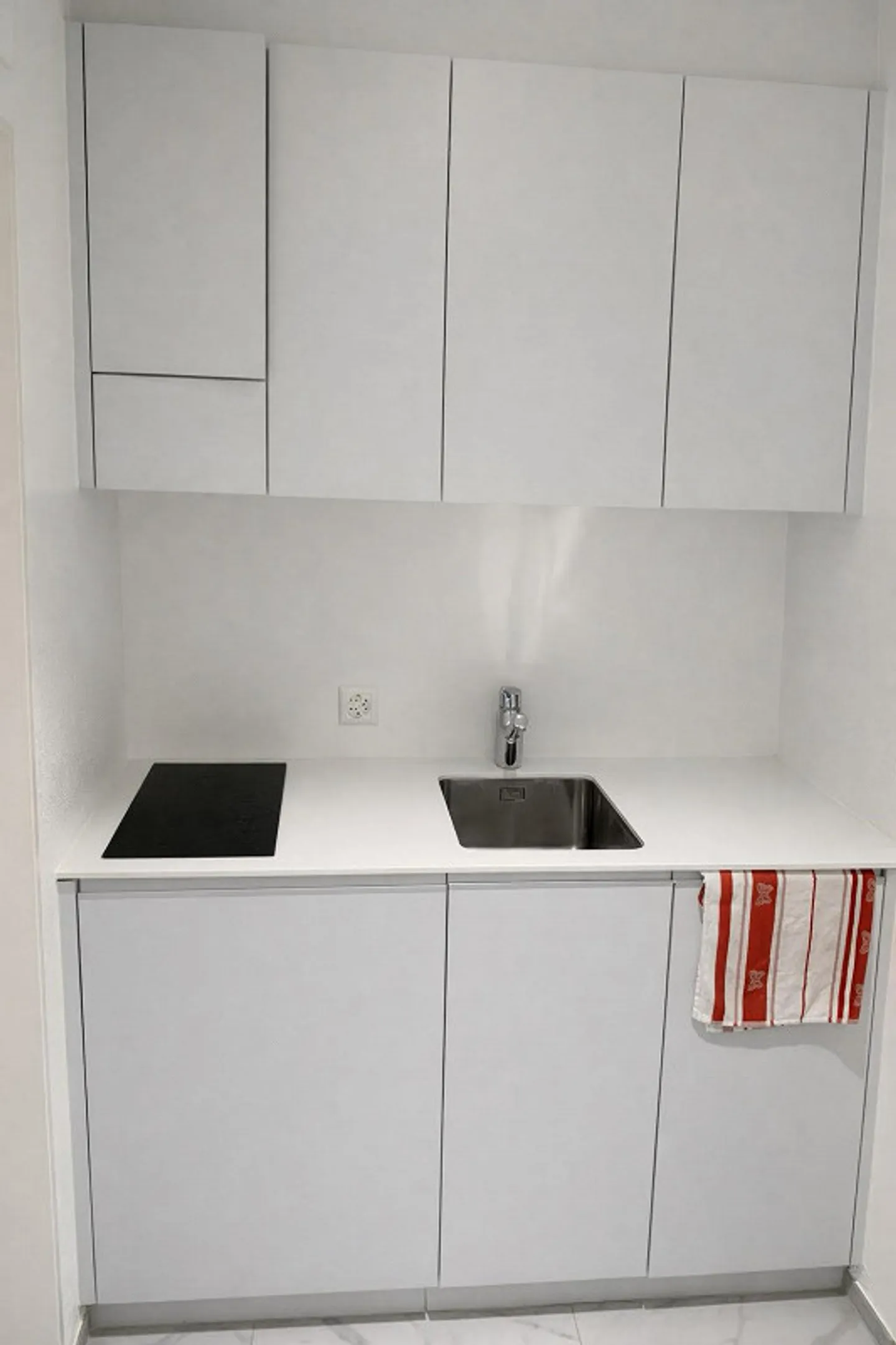 Studio luminoso nel popolare quartiere 6 - Foto 1 di 5