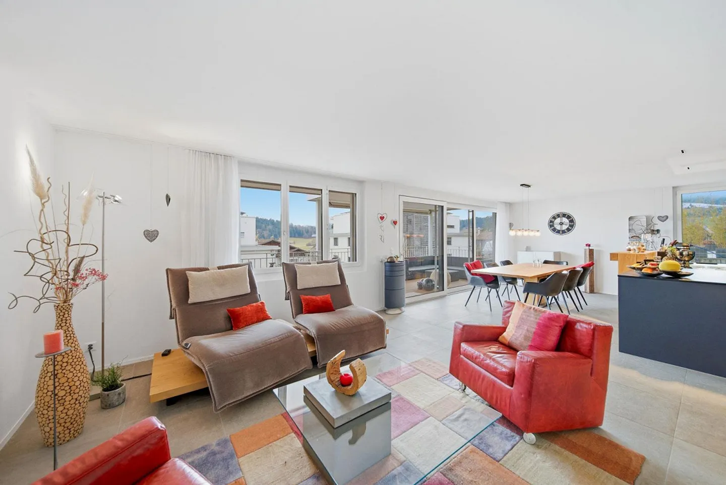 CLASS AND COMFORT IN NATURE - NEW 4.5 ROOM APARTMENT - Photo 3 of 5
