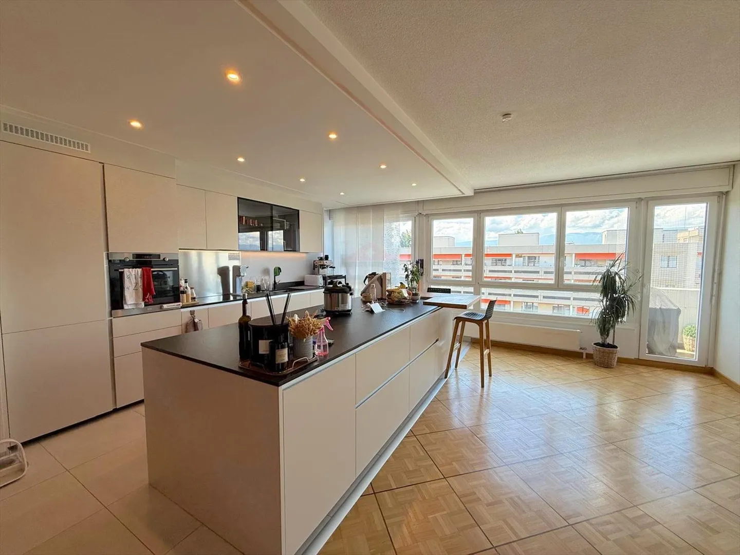 Sublime 5.5-room very bright apartment - Photo 3 of 13