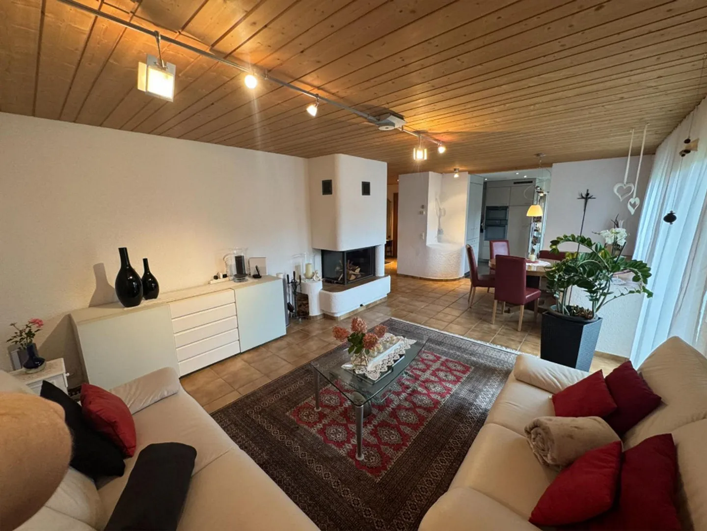 5 1/2 stanze - Casa bifamiliare con giardino a Niederrohrdorf AG - Foto 2 di 15