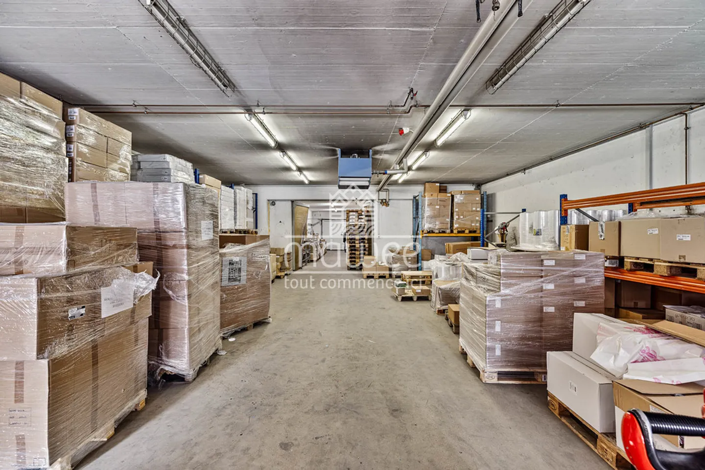 Industrial Building in Charrat - Photo 6 of 11